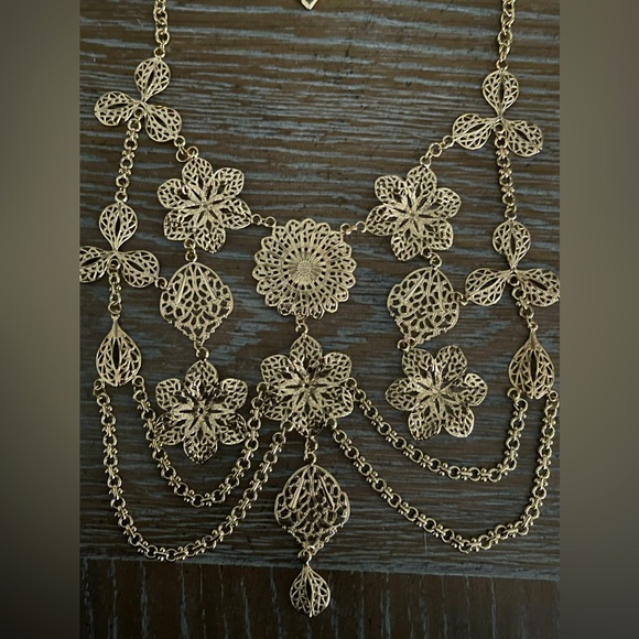 BCBGMAXAZRIA Statement Necklace - Picture 4 of 7